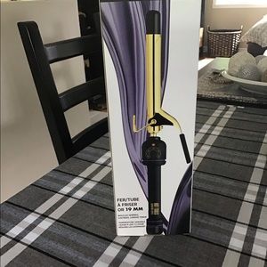 3/4” Hot Tools Curling iron
